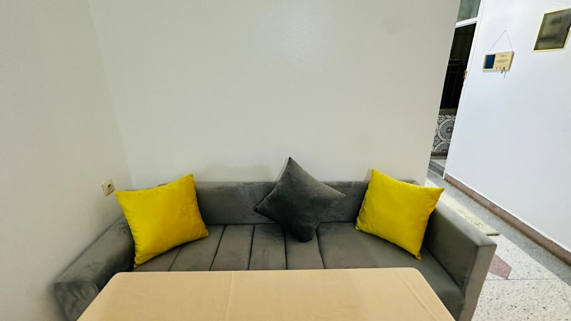 Karaz Homestay Grand Appartement Avec Rooftop Monte Arrouit Extérieur photo