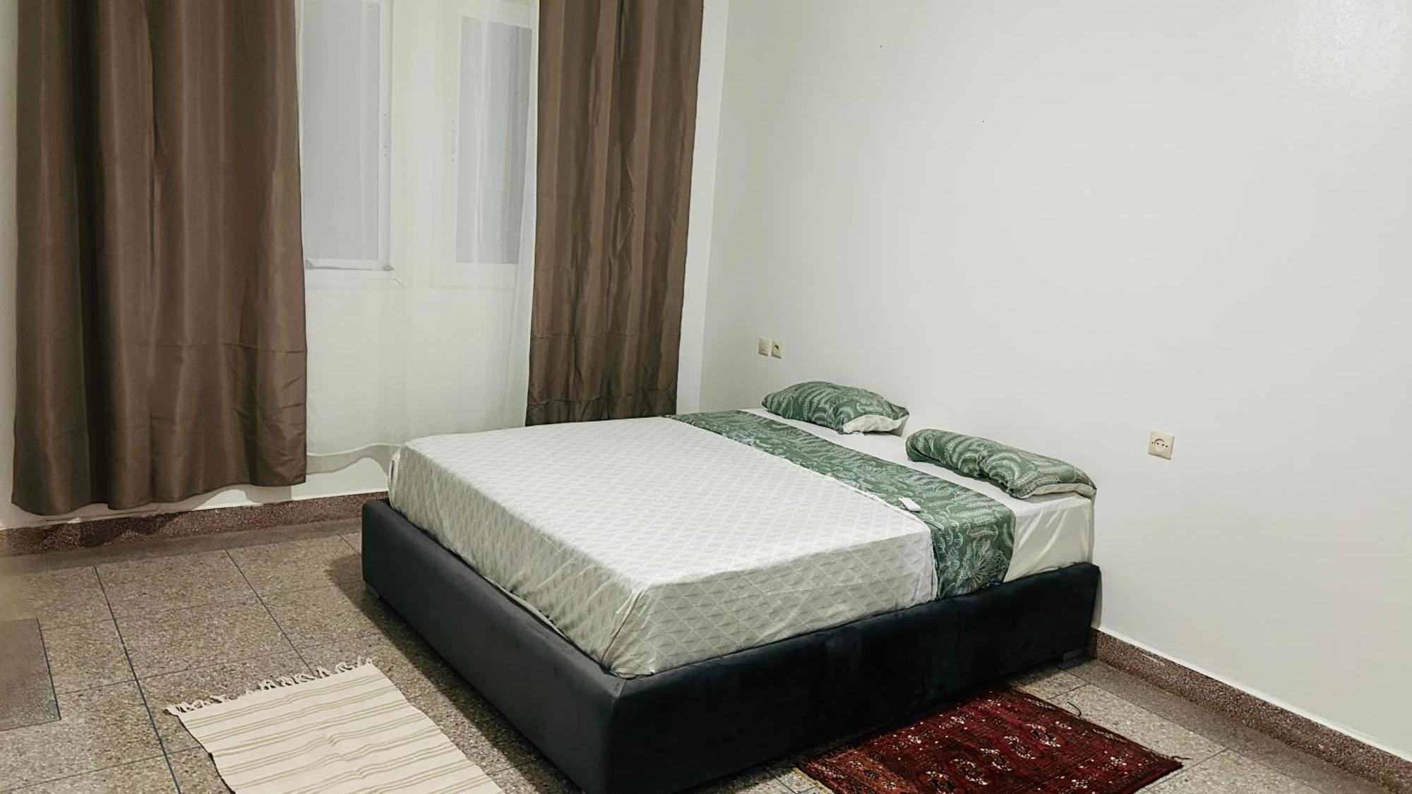 Karaz Homestay Grand Appartement Avec Rooftop Monte Arrouit Extérieur photo