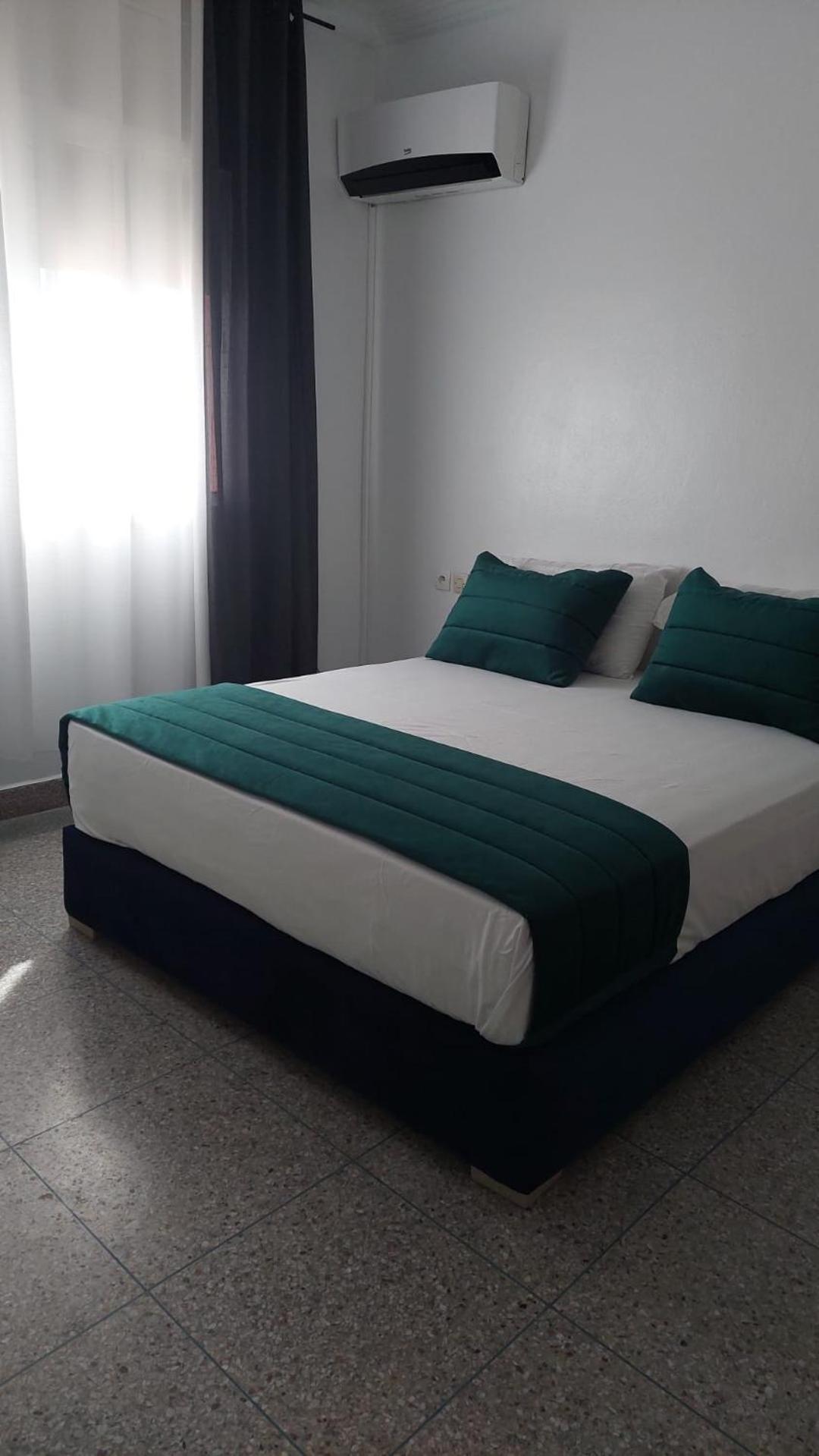 Karaz Homestay Grand Appartement Avec Rooftop Monte Arrouit Extérieur photo
