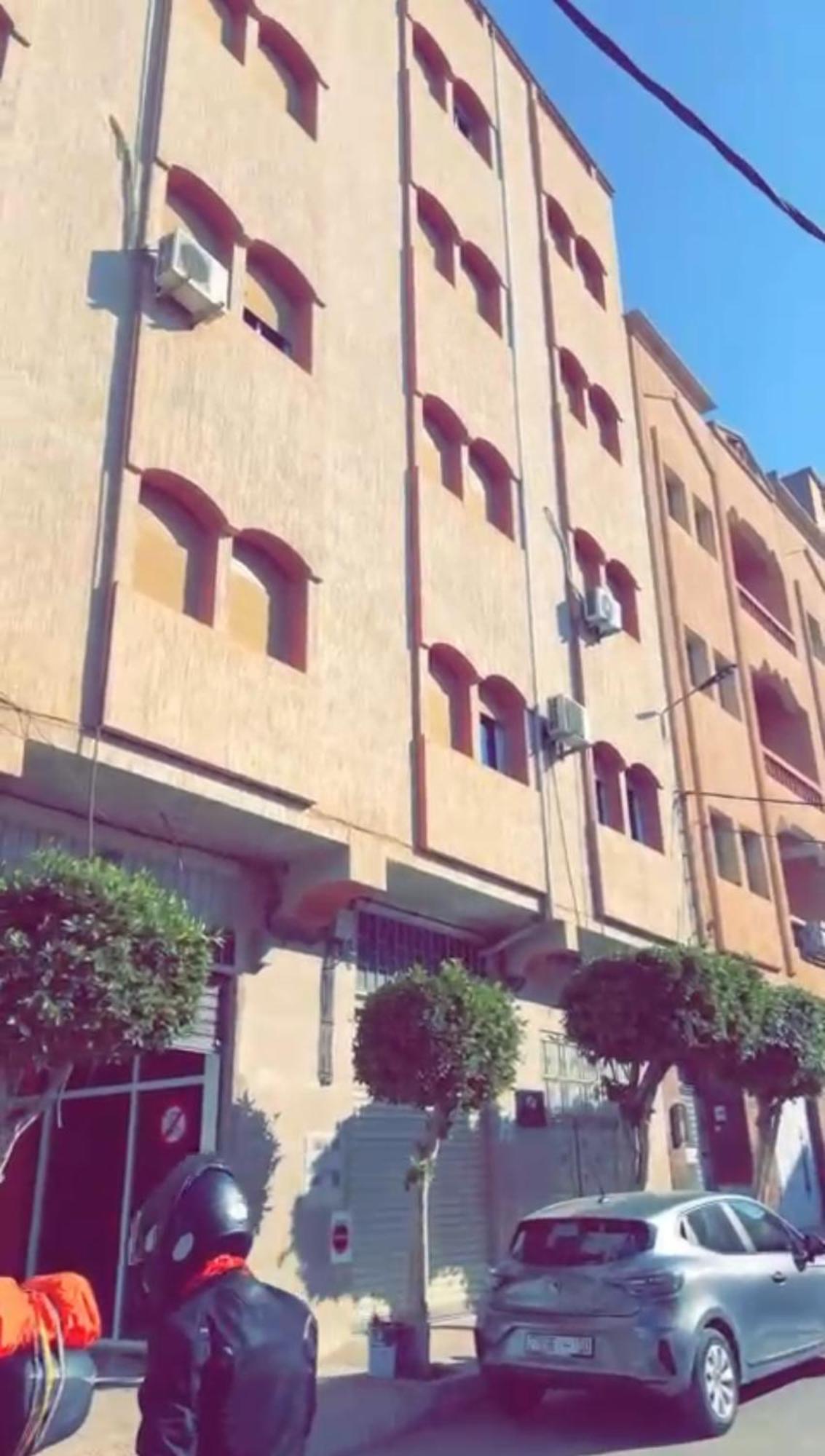 Karaz Homestay Grand Appartement Avec Rooftop Monte Arrouit Extérieur photo